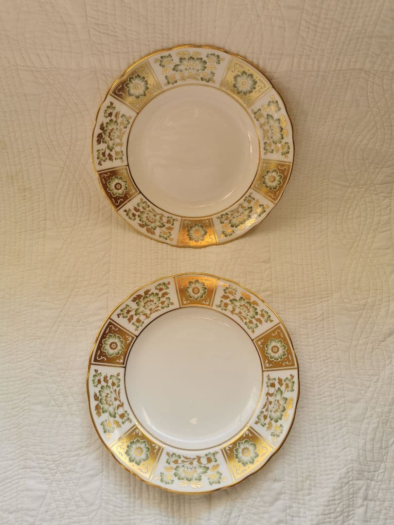 ロイヤルクラウンダービー グリーンダービーパネル≒22㎝ラージプレート２枚セット