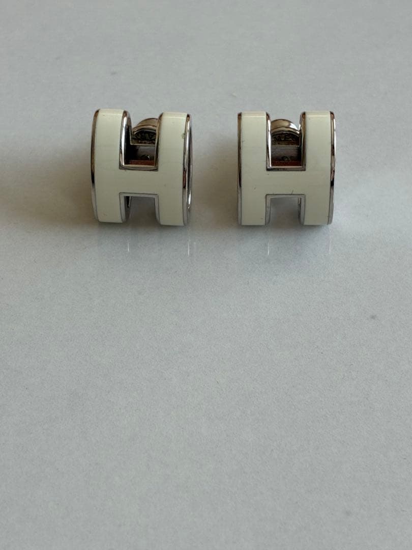 HERMES ピアス　ポップH ホワイト✖️シルバー