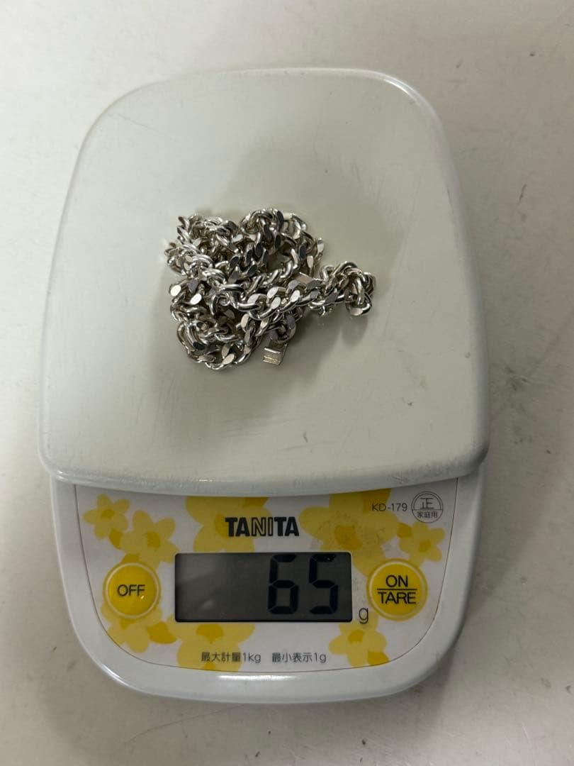 アリストトリスト トラぺゾイド ペンダント ネックレス