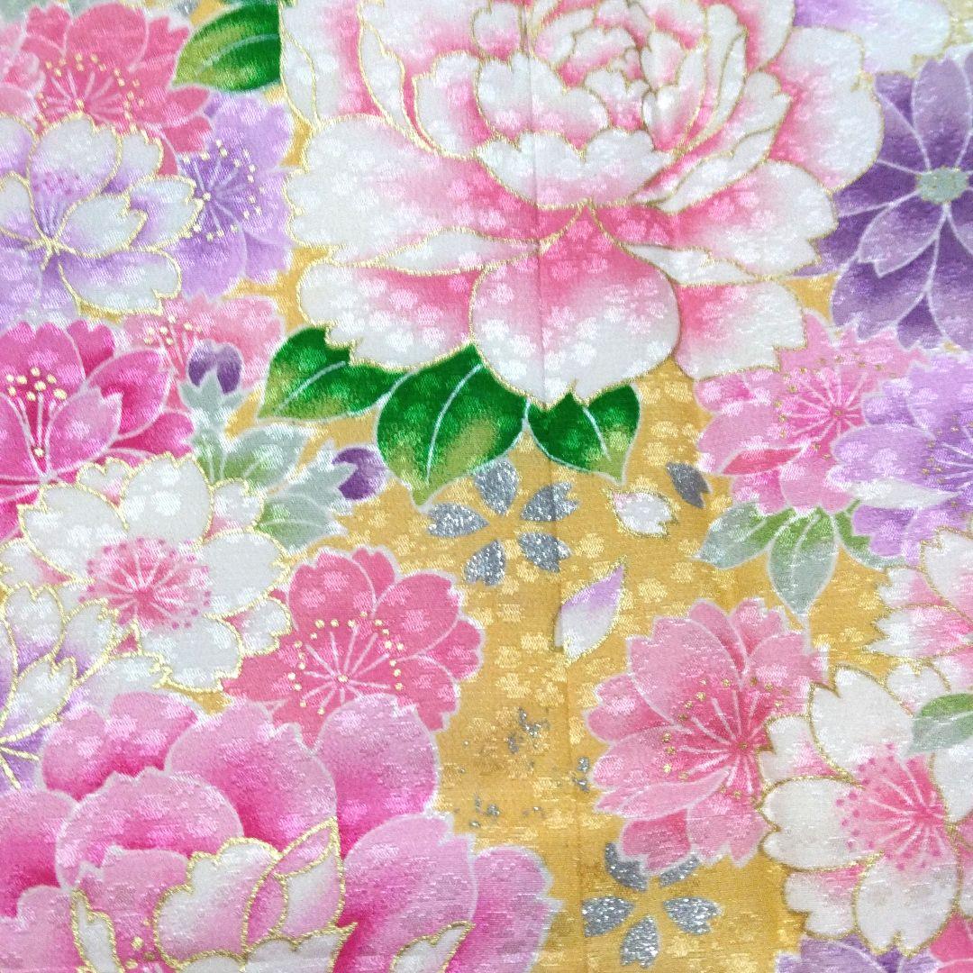 正絹☆やさしげなパステルトーンの花々の舞が清らか＆フェミニンな7歳七五三用祝い着