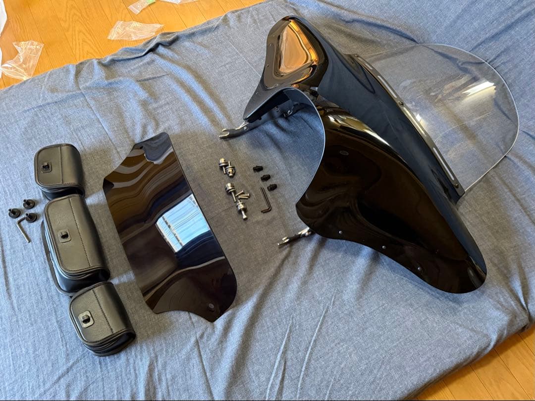 ハーレーFLSTCメンフィスシェードバットウイングフェアリング他