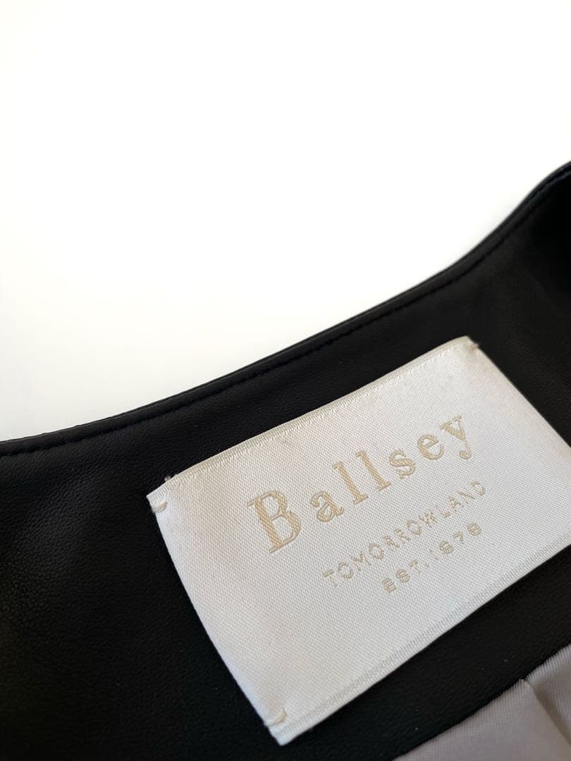 美品 トゥモローランド Ballsey 定価8万 ラムレザージャケット