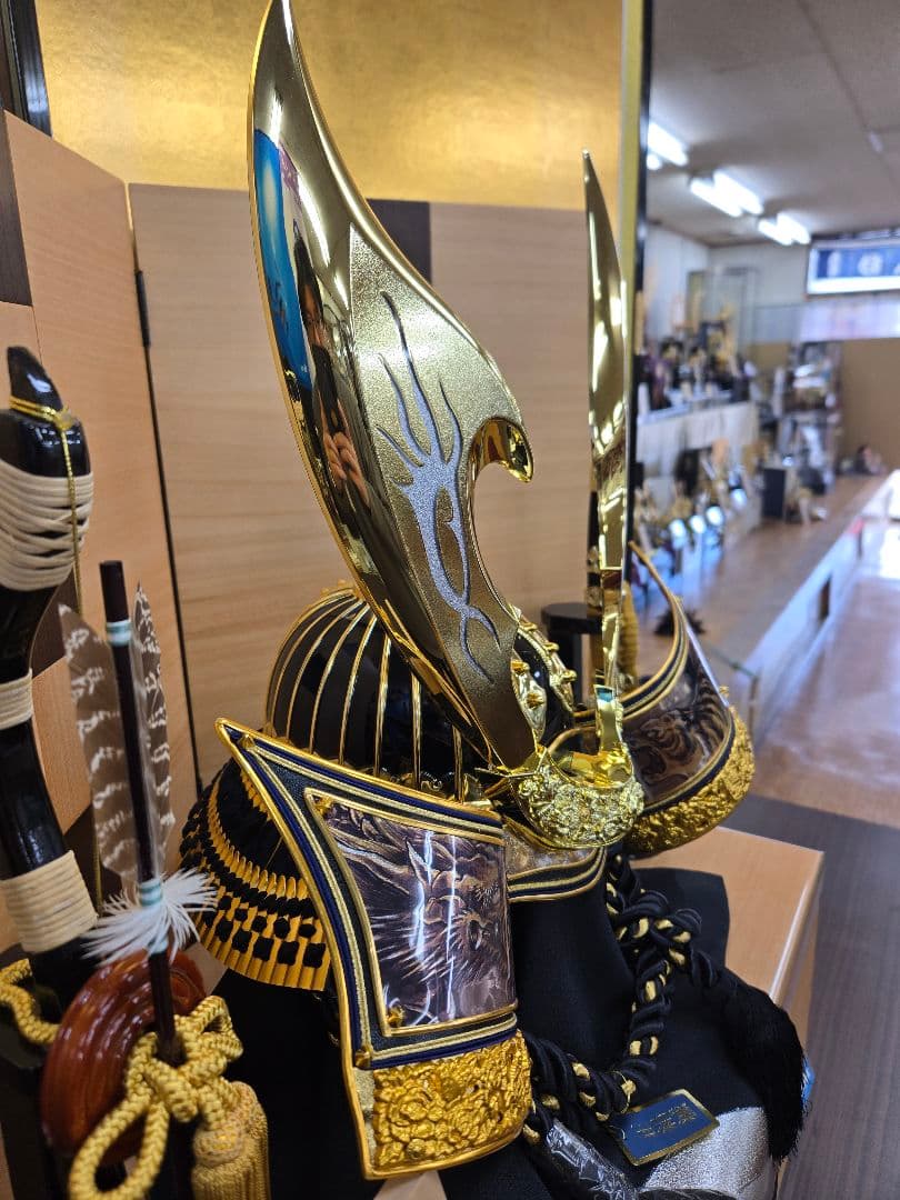 【展示品限り】五月人形　兜　鍬形　収納飾り　子供着用可　※閉店セール　S28