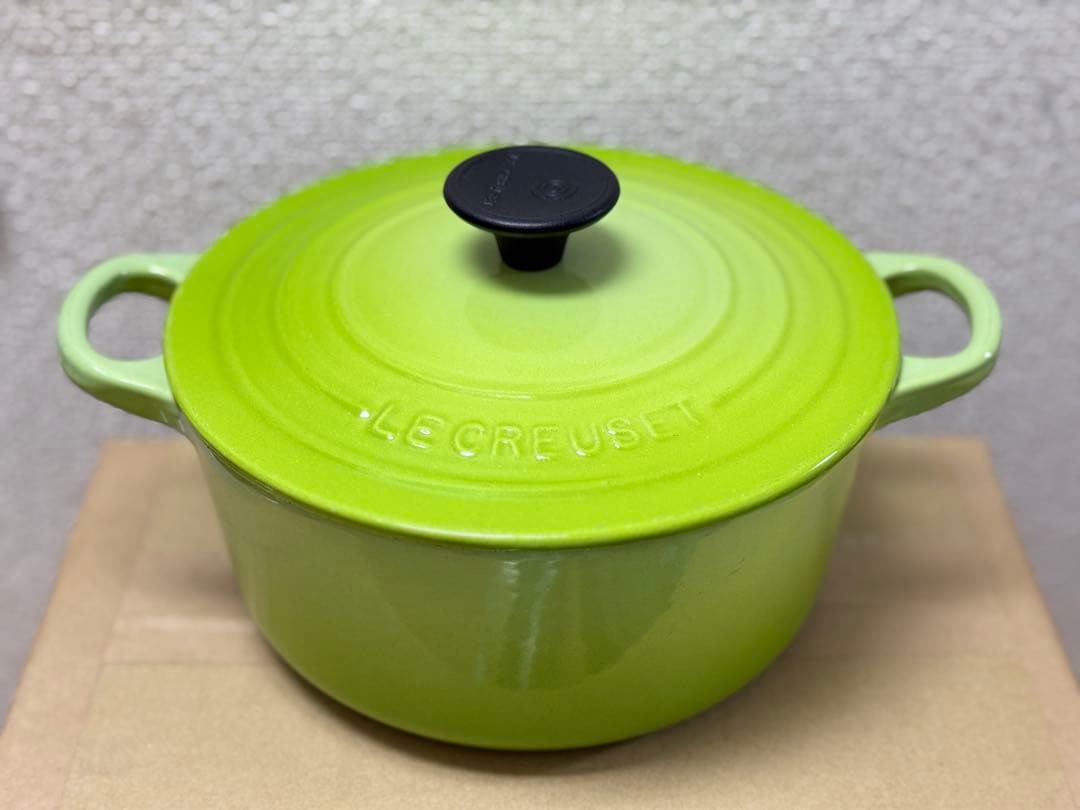 Le Creuset 両手鍋 18cm ル・クルーゼ　キウイ