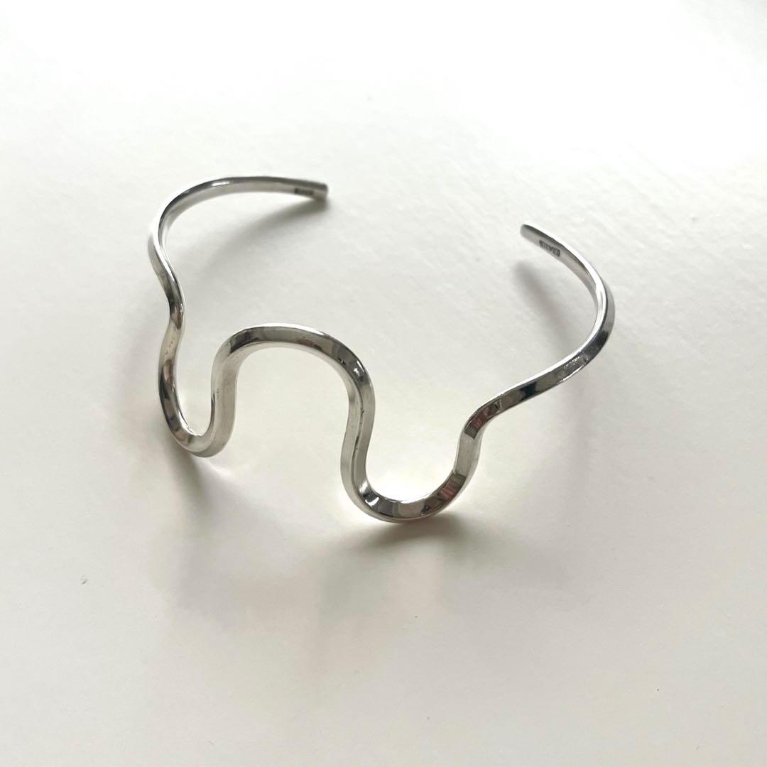 ERICKA NICOLAS BEGAY KITTY バングル