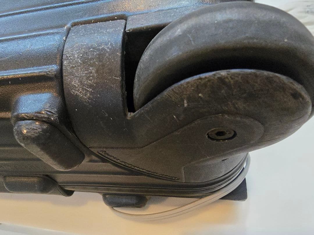 リモワ RIMOWA サルサ スーツケース 33L 833.52 マットブラック