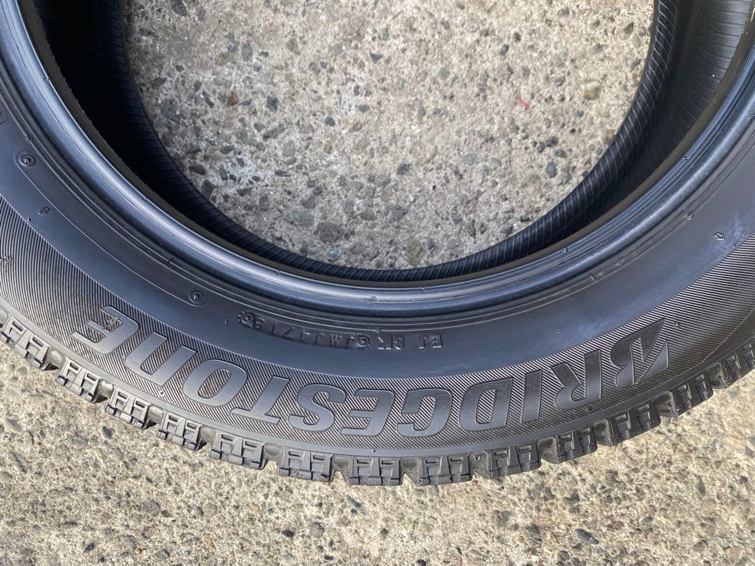 BRIDGESTONE BLIZZAK VRX 205/55/16 4本セット