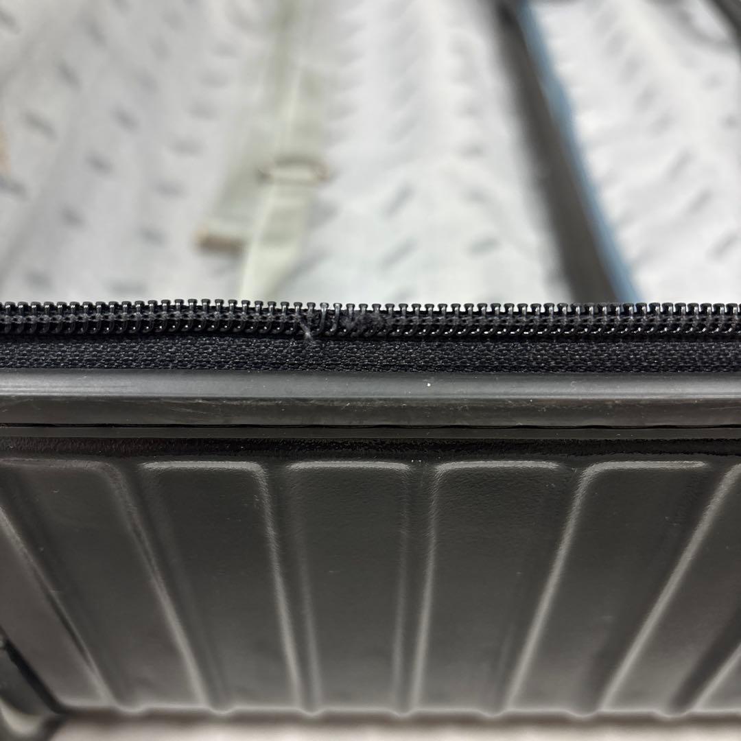 リモワ RIMOWA 82l キャリーケース ジャンク 黒2輪