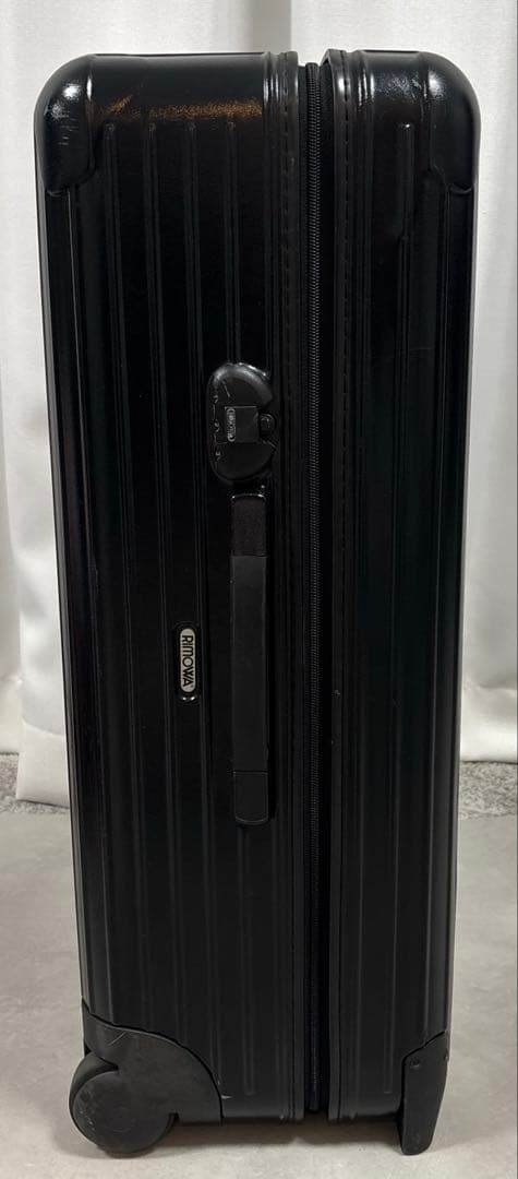 リモワ RIMOWA 82l キャリーケース ジャンク 黒2輪