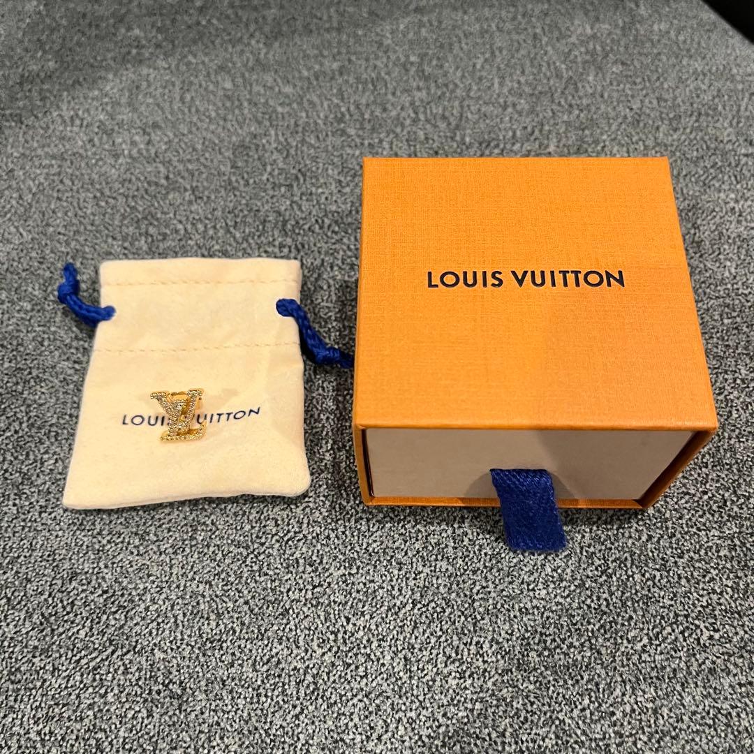 Louis Vuitton ロゴピアス
