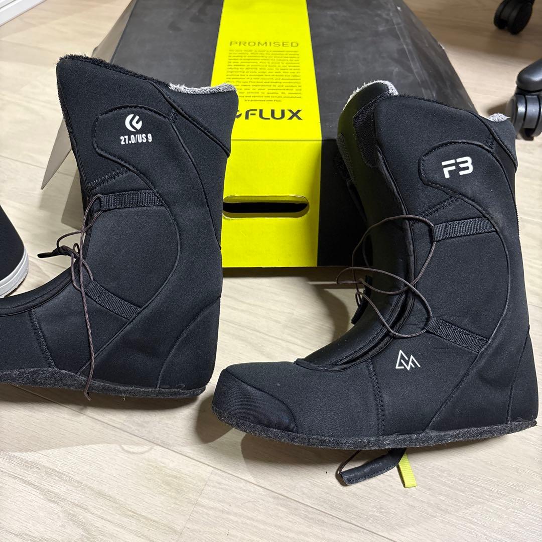 スノーボードブーツ ブラック/レッド