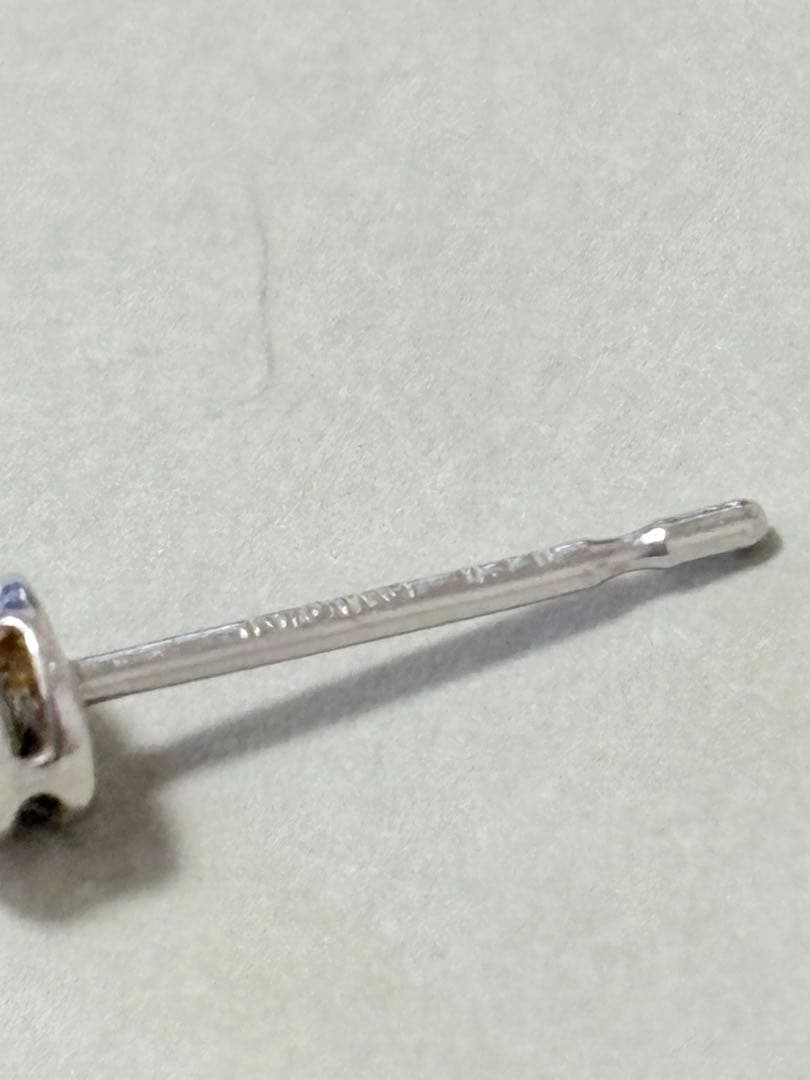 k18WGダングルピアス ダイヤモンド付き