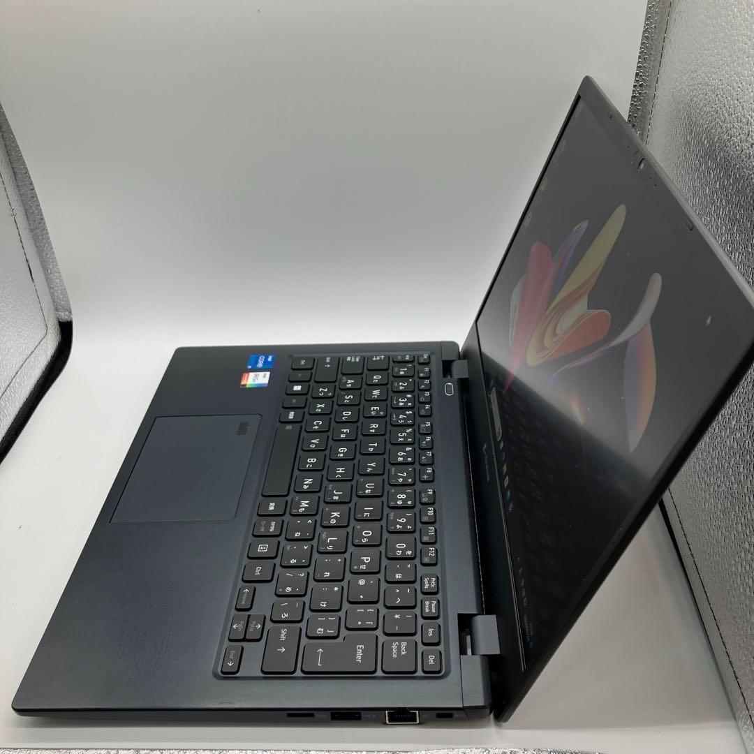 美品　超軽量　Dynabook 11世代 i5 メモリ16GB SSD256GB