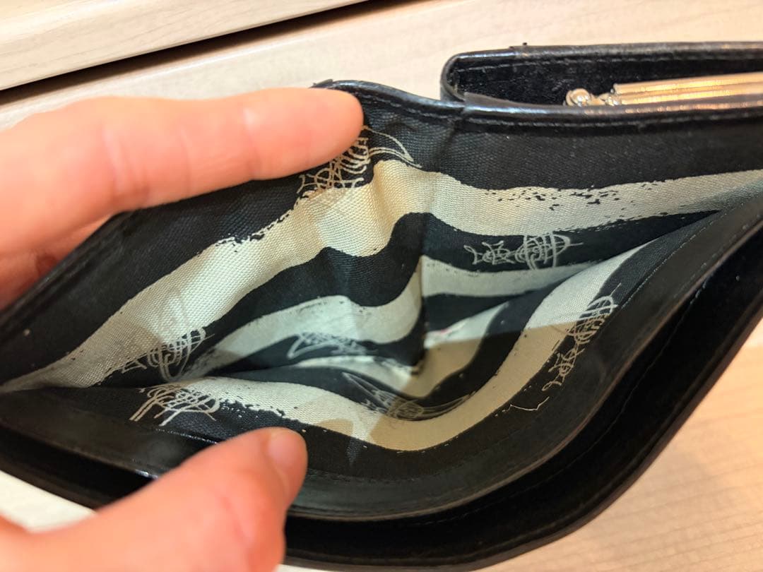 Vivienne Westwood 二つ折り財布　刺繍　廃盤
