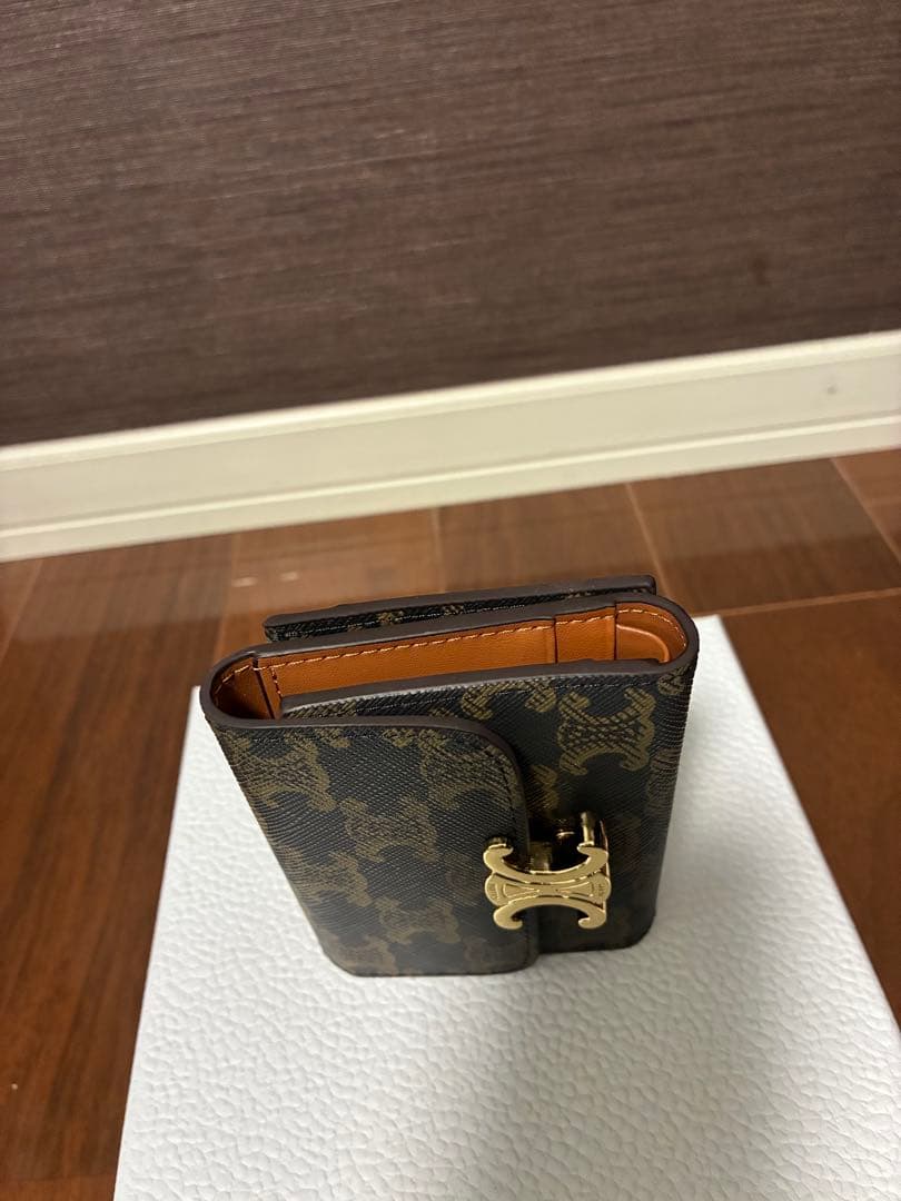 セリーヌ　三つ折り財布