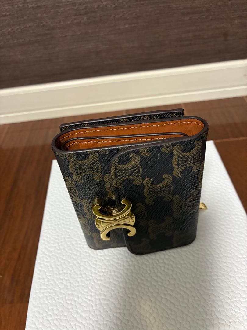 セリーヌ　三つ折り財布