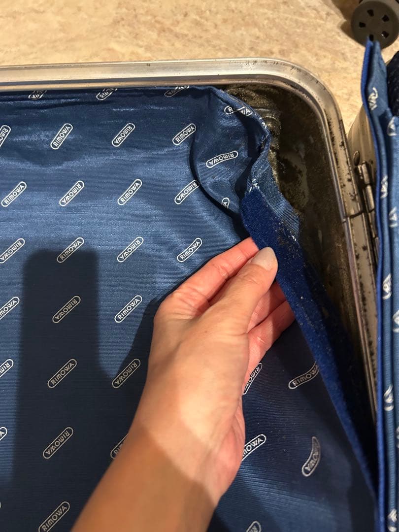 RIMOWA アルミニウム製キャリーケース