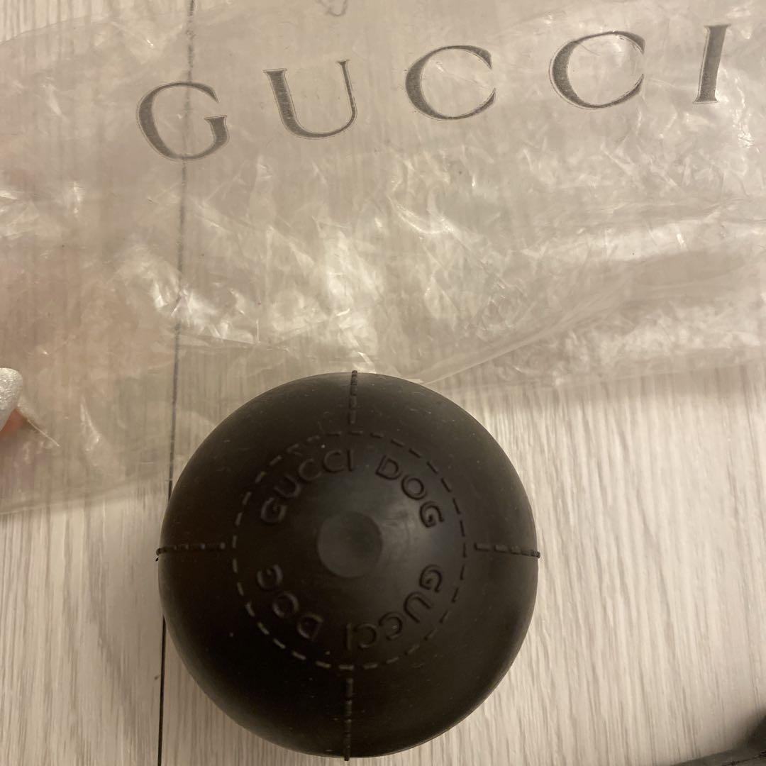 GUCCI 犬　猫　ボール　ロゴ　黒　ブラック　dog ペット　おもちゃ　ペット
