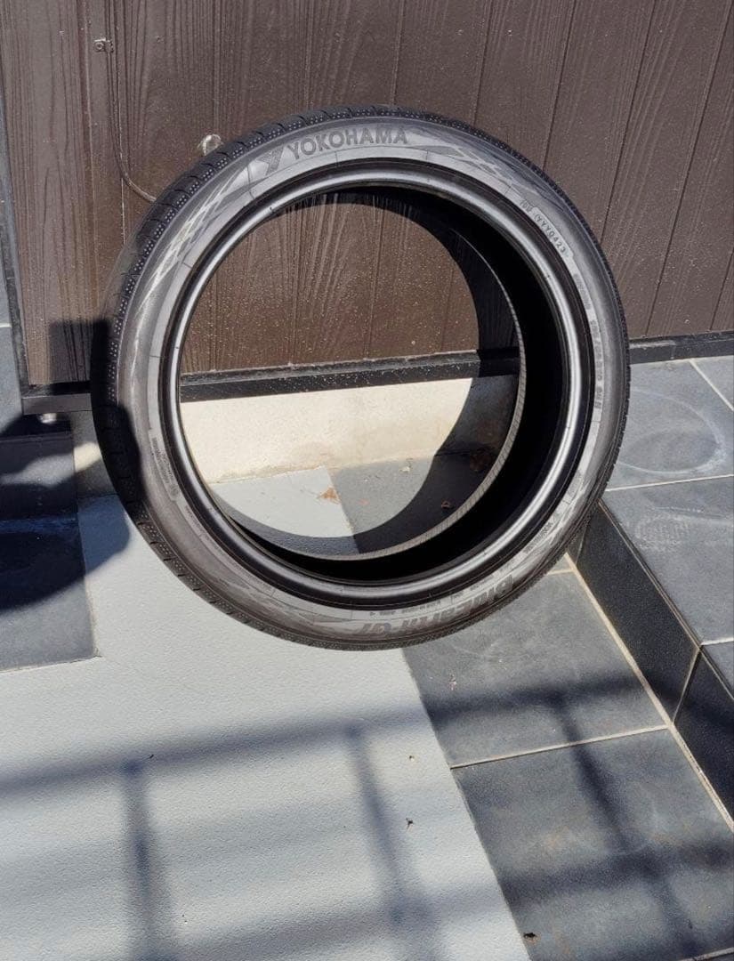 プリウス純正タイヤ 19インチタイヤ 195/50R19 ヨコハマ 夏タイヤ2本