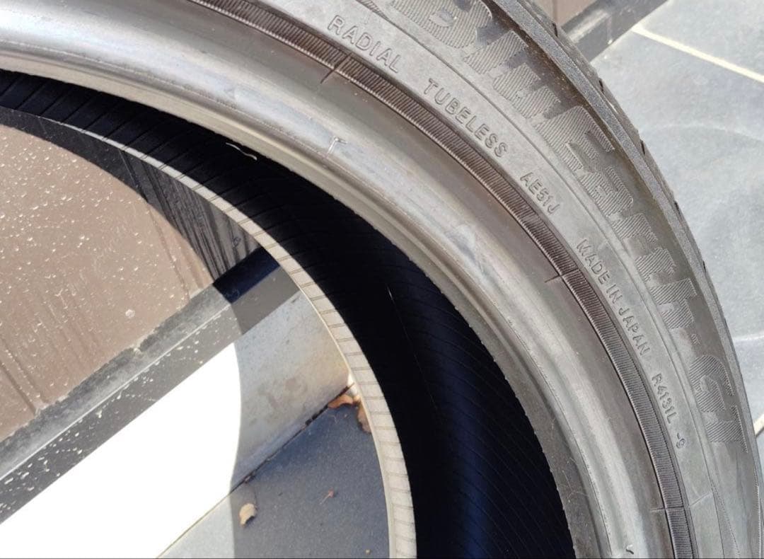 プリウス純正タイヤ 19インチタイヤ 195/50R19 ヨコハマ 夏タイヤ2本