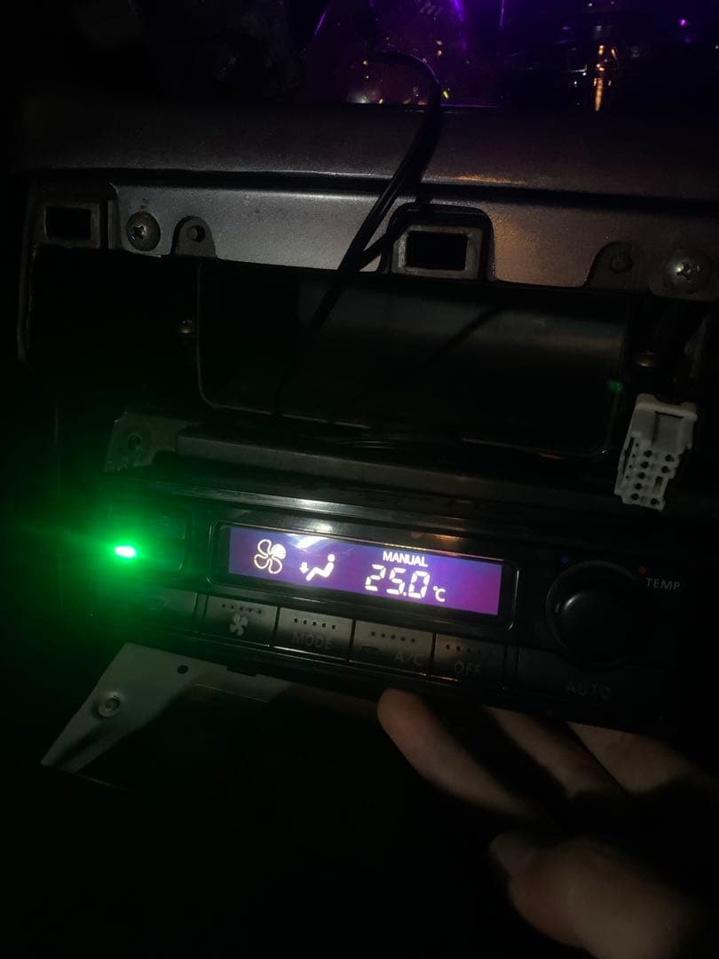 C35ローレル　液晶反転エアコンパネル　er34にも