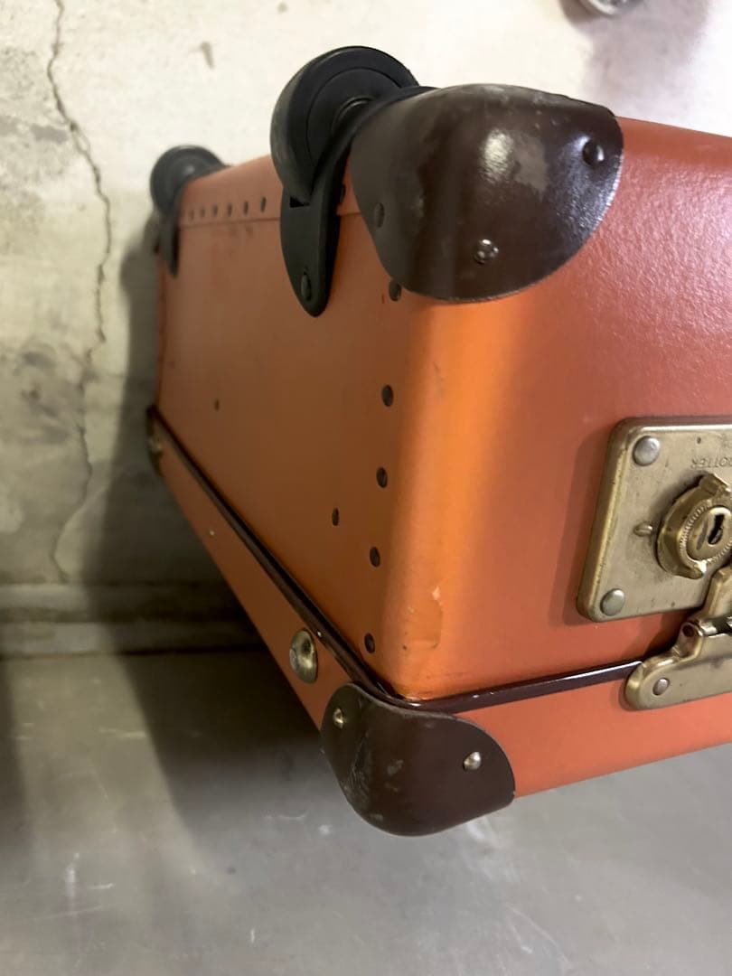 ◆グローブトロッター難有り品◆今の定価269,500円の物です★