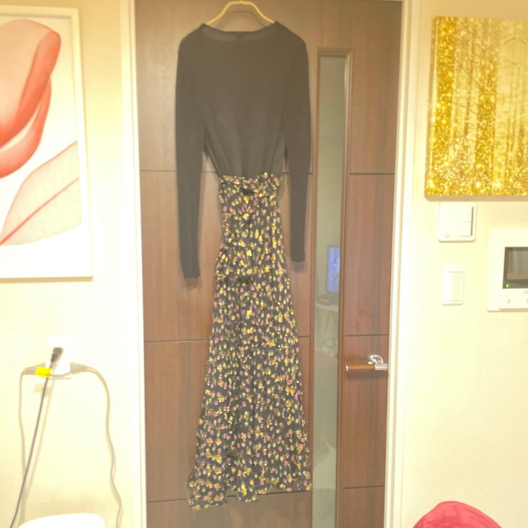 期間限定お値引き(^^)DVF 黒と花柄のロングドレス　サイズS
