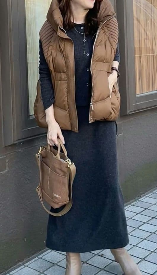 ショルダーニット　ダウンベスト