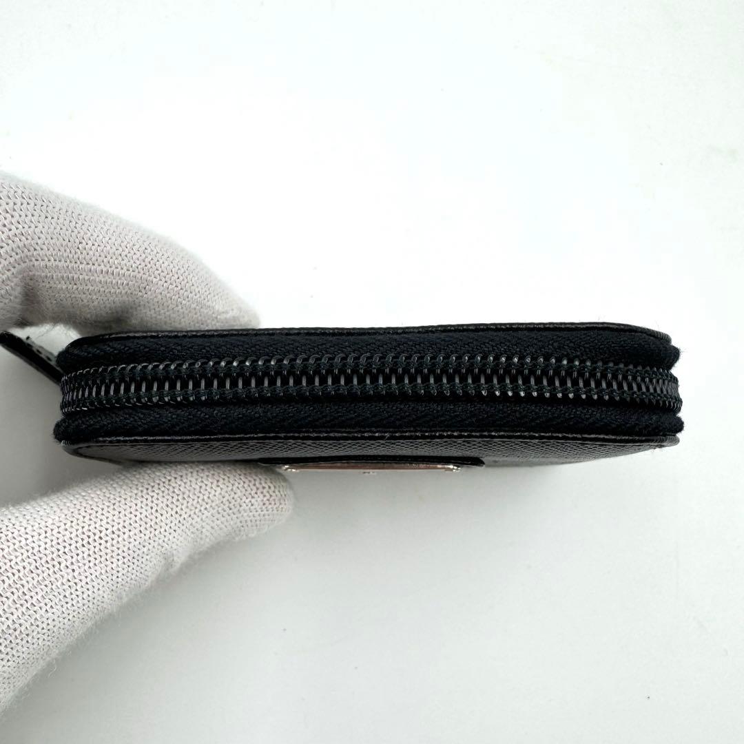 美品✨PRADA プラダ　ケース　ブラック　レザー　三角ロゴ