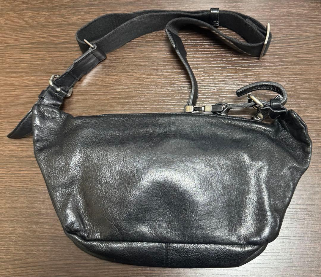バーバリーブラックレーベル　ボディバッグ　レザー　ブラック　斜めがけ