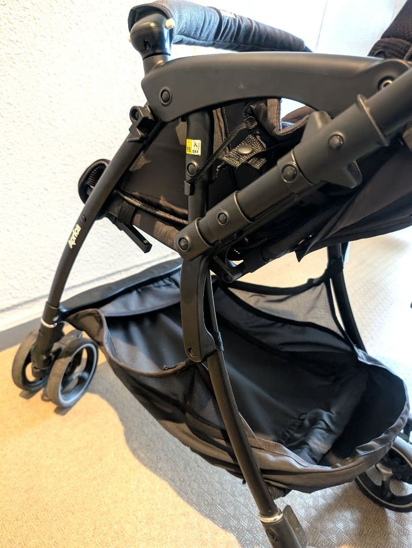 ★LUXUNA Cushion free plus★ベビーカー　グレー