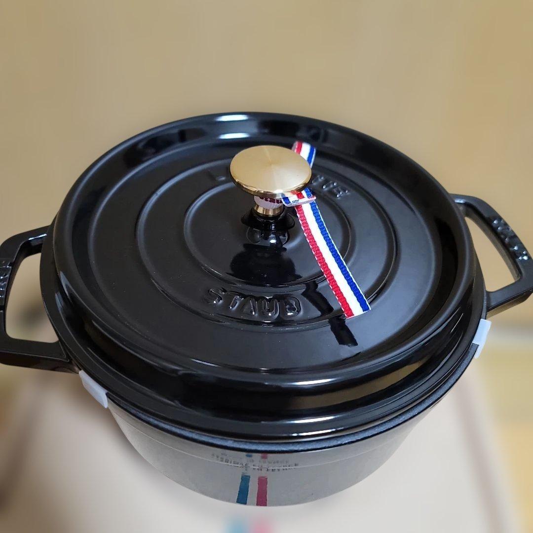 ストウブ ピコ ココット ラウンド シャイニー ブラック 22