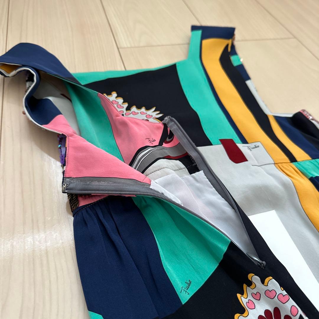 【 定価8.3万・M希少】エミリオブッチ　衿元総スパンコールの豪華なワンピース