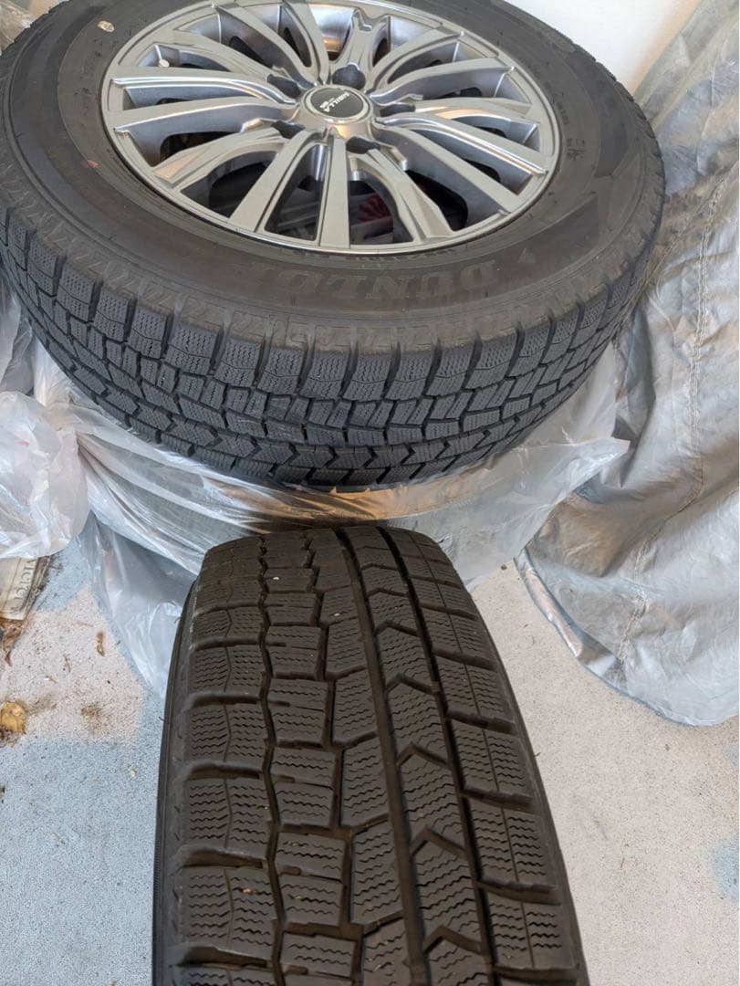 DUNLOP スタッドレスタイヤ 195/65R15 4本