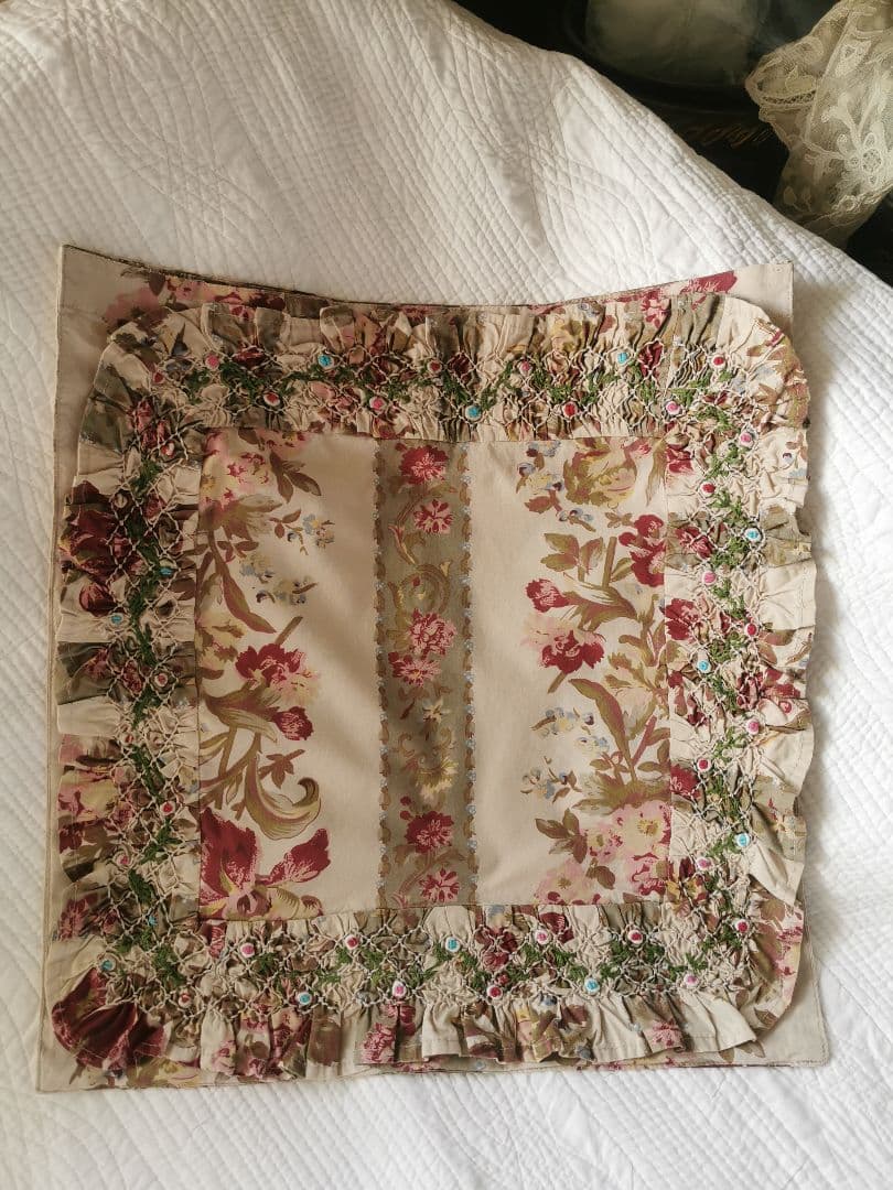 ヴィンテージ フランス スモック＆バリオン刺繍 花柄ファブリッククッションカバー