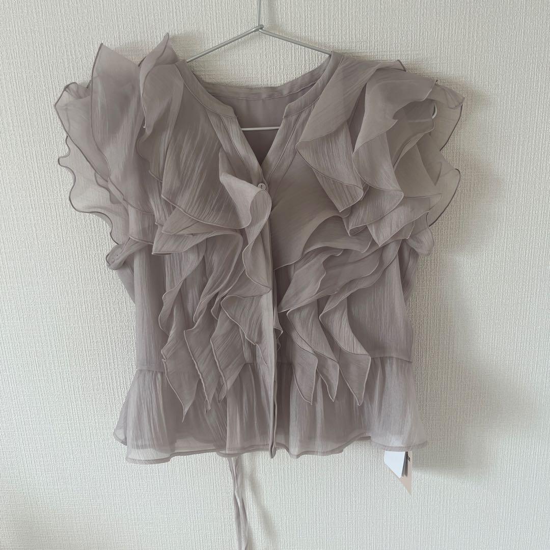 【新品タグ付き】apuweiser-riche フリルショートブラウス