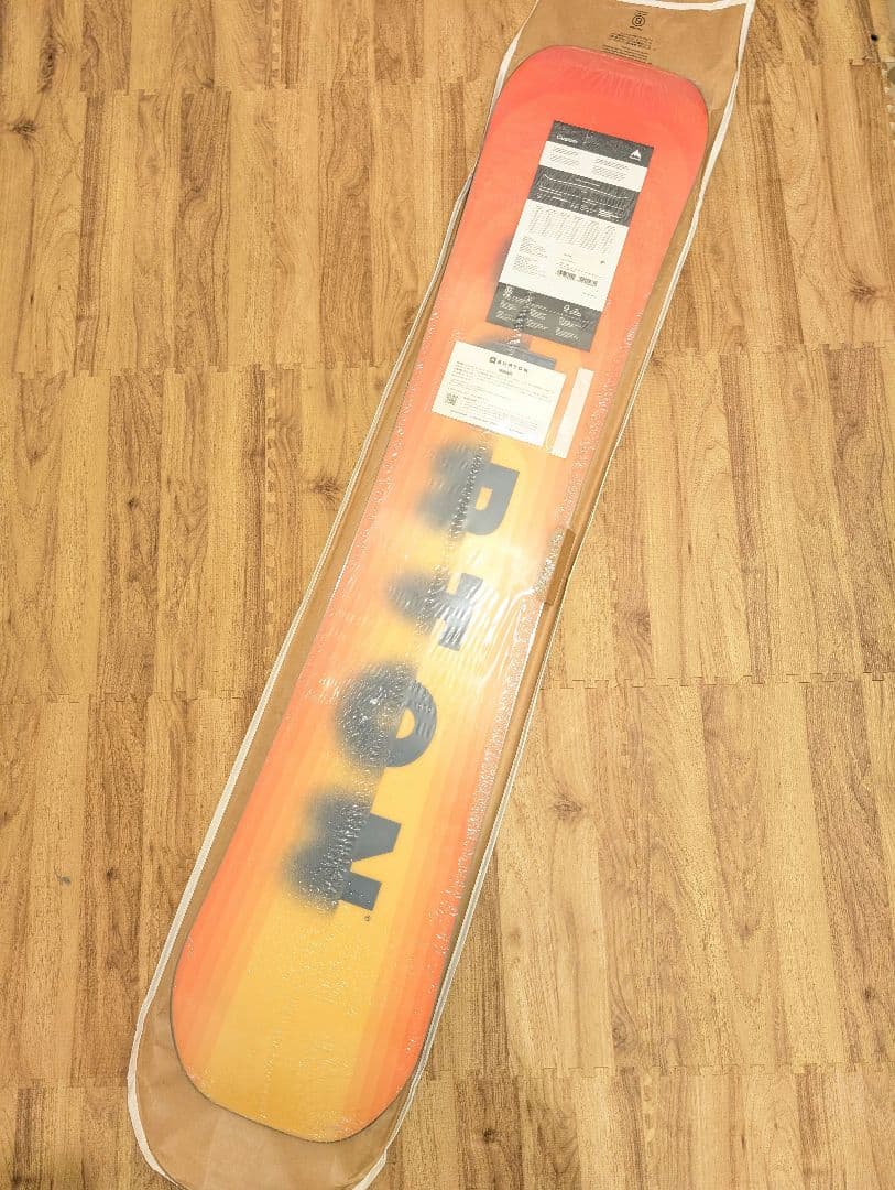 年末限定価格！新品　平野歩夢選手使用　BURTON　CUSTOM　150cm