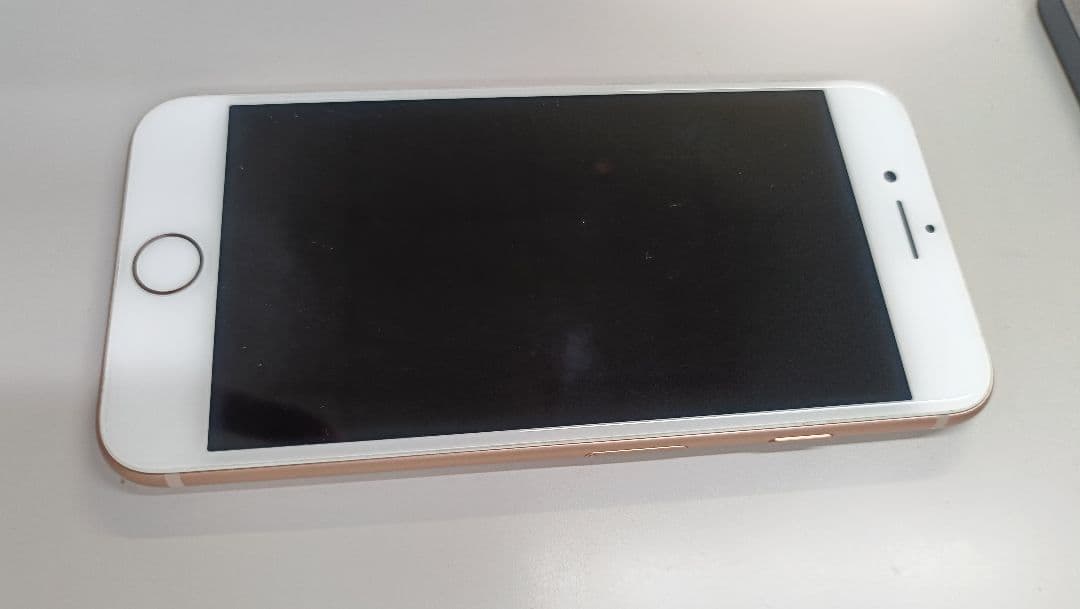 Apple iPhone スマートフォン本体 64GB