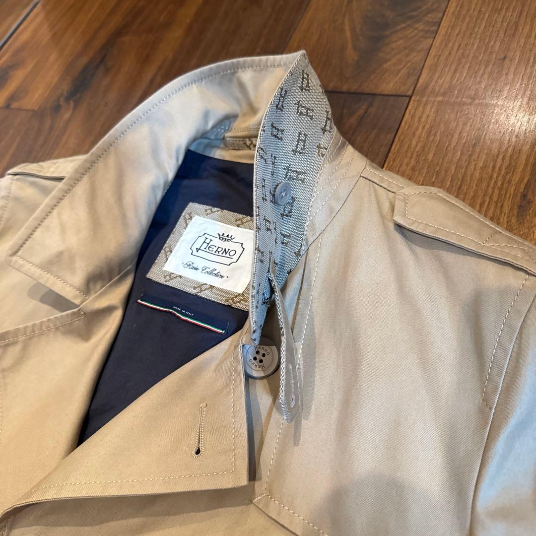 Herno ヘルノ　ベージュ　トレンチコート モノグラム柄