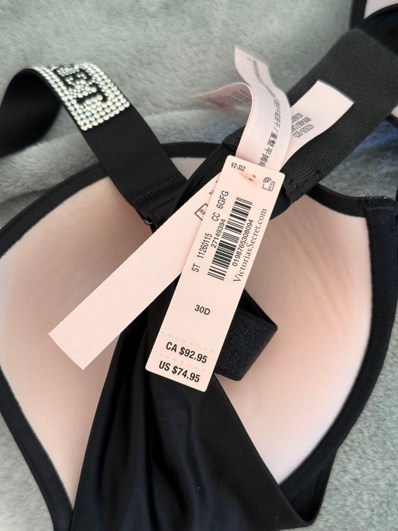 新品タグ付き　Victoria's Secret プッシュアップブラ 30D