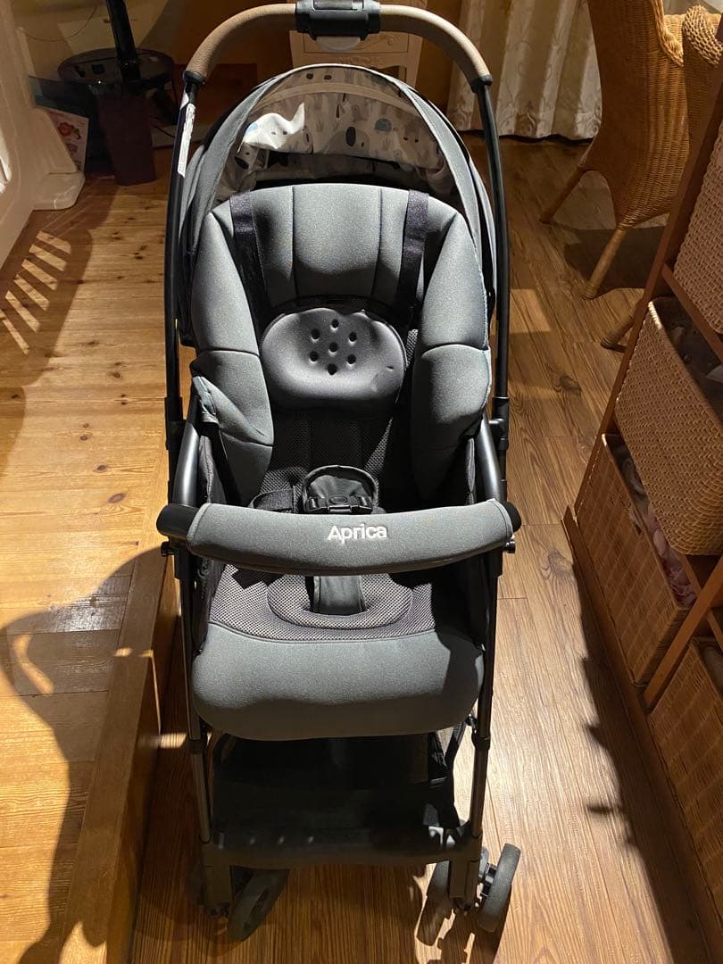 美品Aprica グレー ベビーカー
