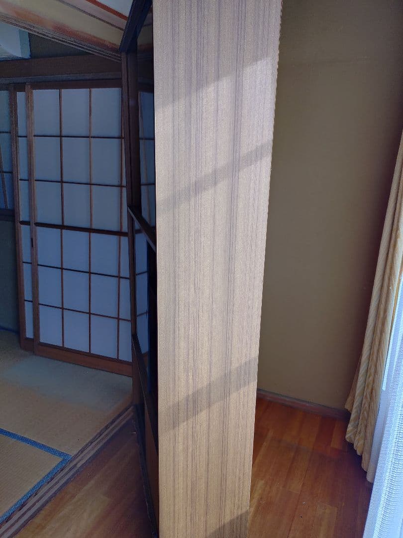 収納棚　木製　ガラス扉付き　本棚、食器棚等(中古品)
