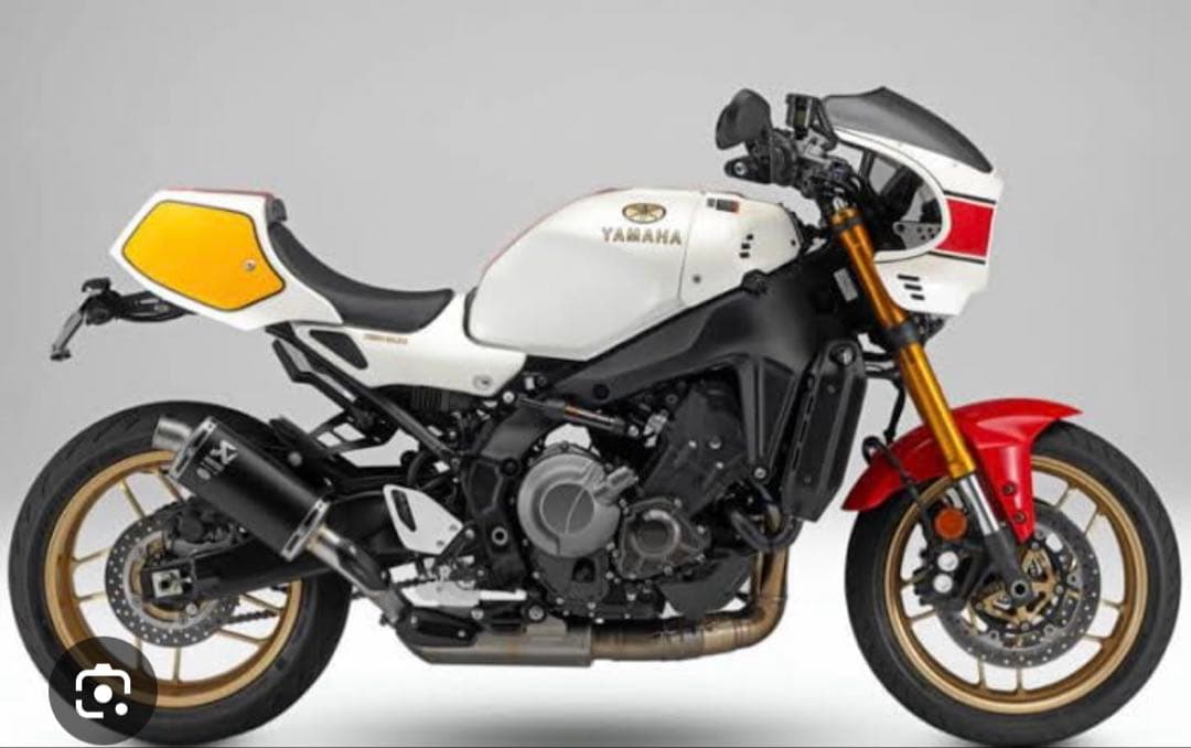 xsr900のカウル