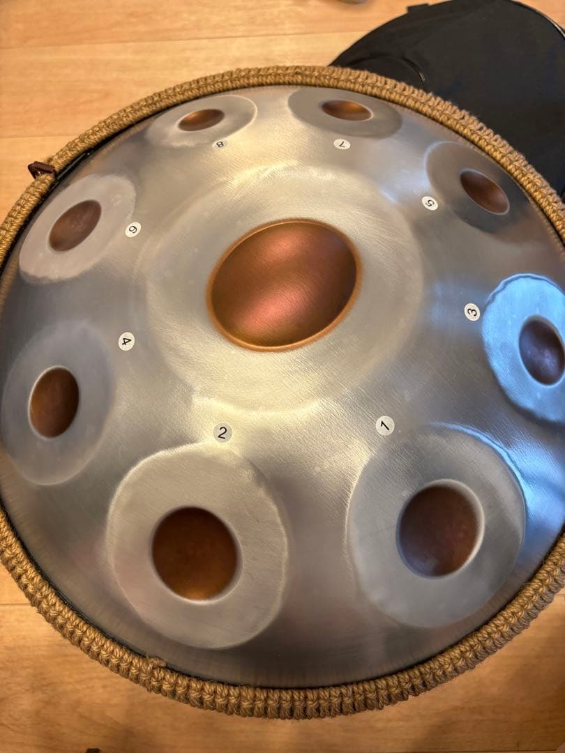 ハンドパン　小さめの47センチ　9音　Gマイナー（指カバーもお付けします）