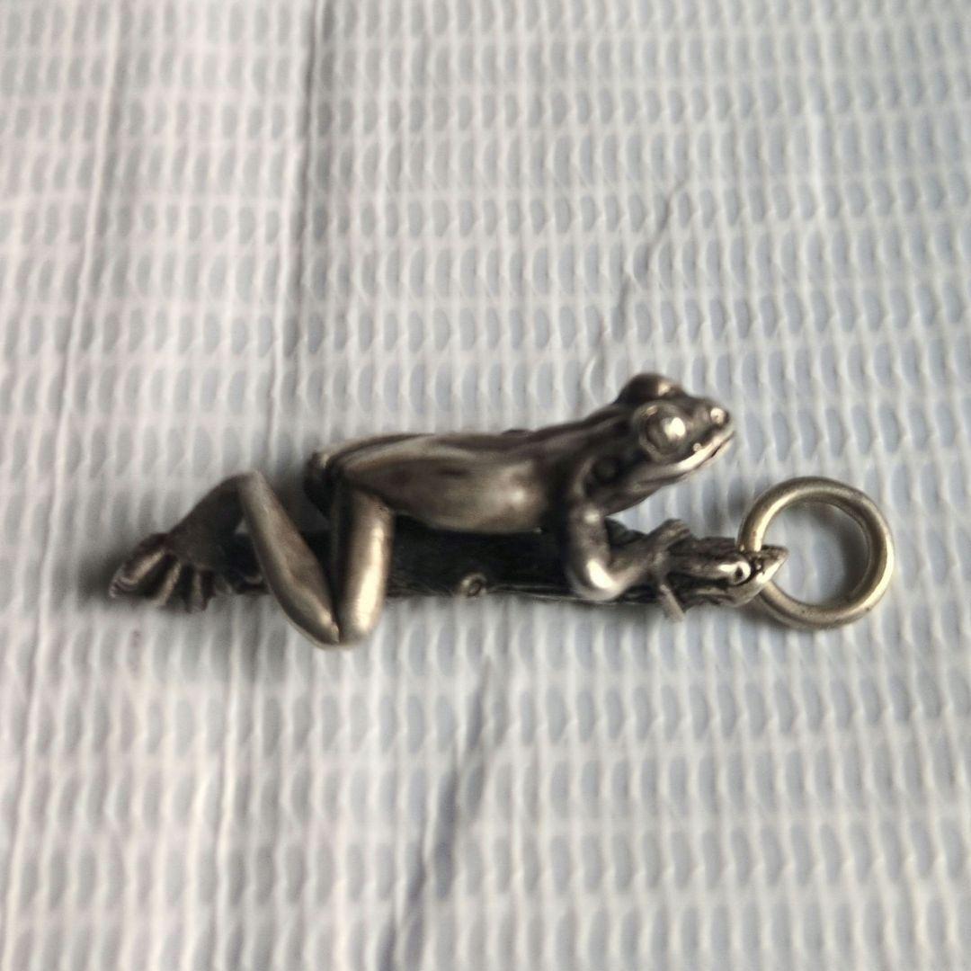 シルバー アカメアマガエル ペンダント