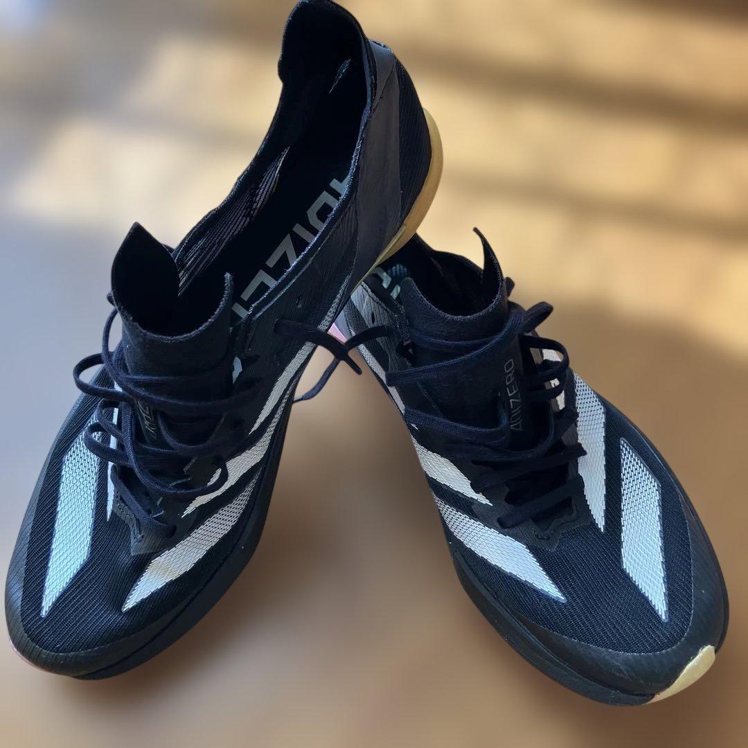 ADIZERO スパイクシューズ　アンビジョン