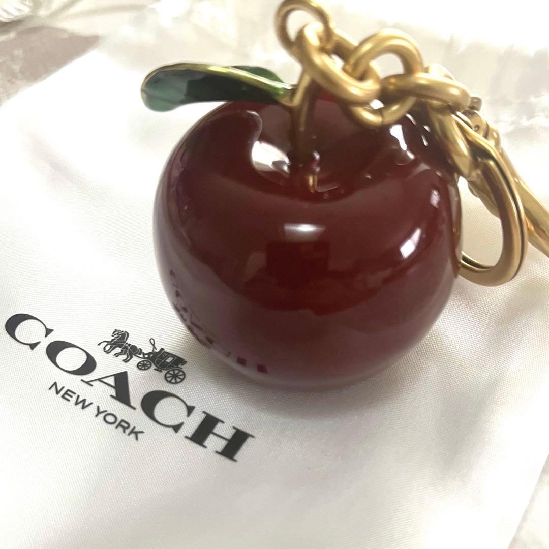 未使用級☆コーチ☆COACH りんご　アップル　キーホルダー　バッグチャーム