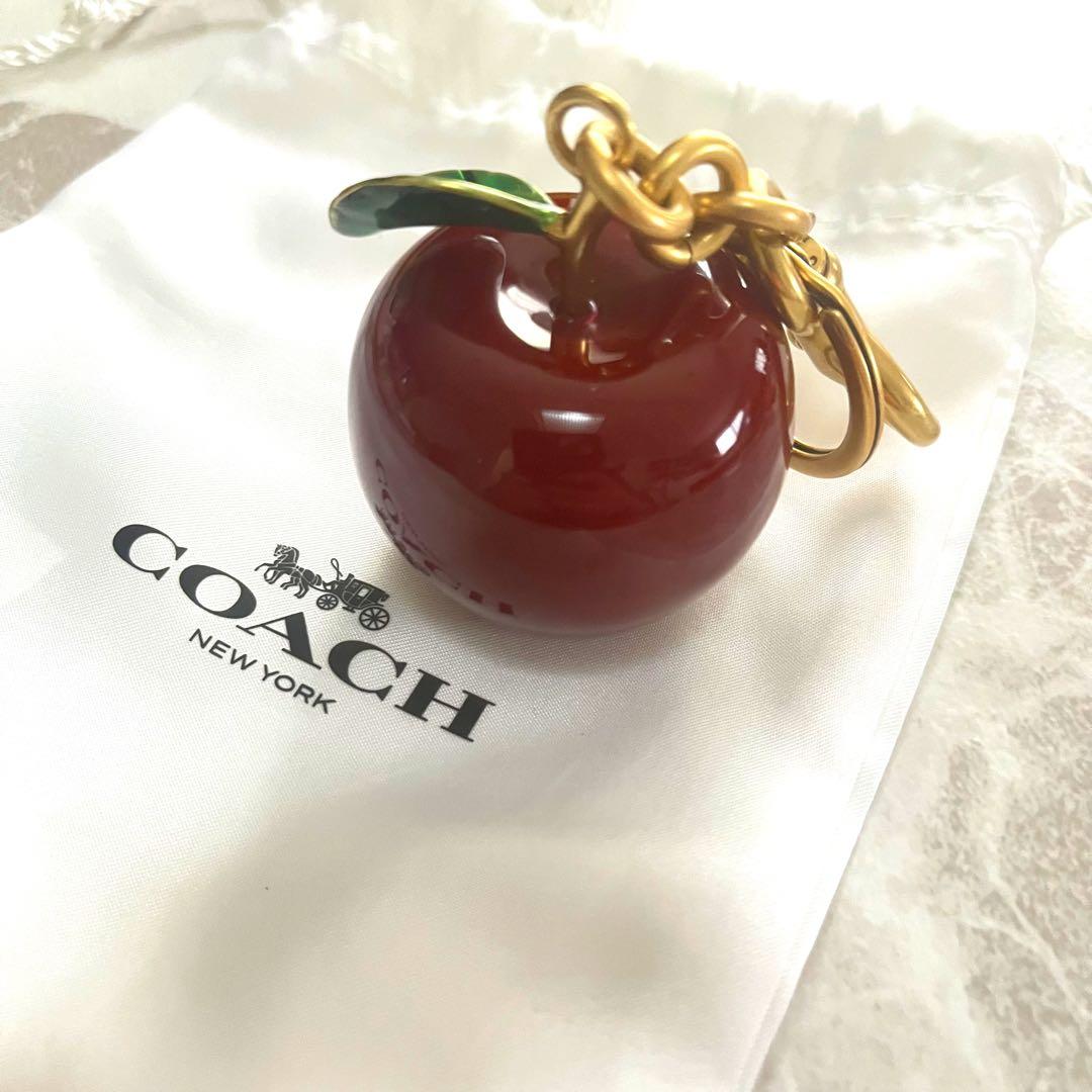 未使用級☆コーチ☆COACH りんご　アップル　キーホルダー　バッグチャーム