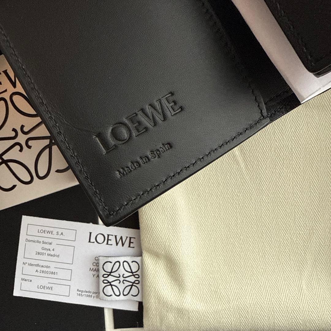 【新品未使用】LOEWE ブラックレザー 三つ折り財布_保証書あり