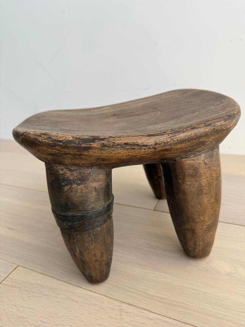 じ*ん様 ライトイヤーズ　アフリカ　スツール　LIGHTYEARS TUTSI